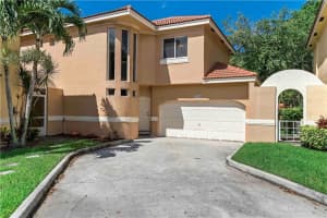 11295 Lakeview Dr, Coral Springs, FL 33071, Sold 03/16/21