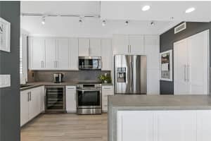 600 W Las Olas Blvd, Fort Lauderdale, FL 33312, Sold 03/30/21