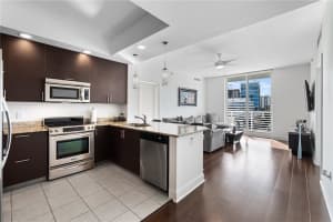 315 NE 3rd Ave, Fort Lauderdale, FL 33301, Sold 06/04/21