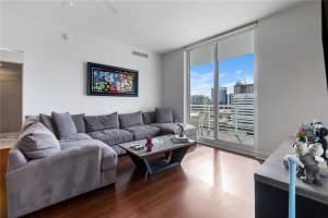 315 NE 3rd Ave, Fort Lauderdale, FL 33301, Sold 06/04/21