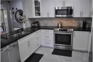 5774 Woodland Point Dr, Tamarac, FL 33319, Sold 03/01/21