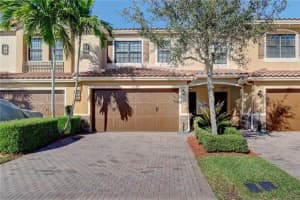 10893 NW 74th Dr, Parkland, FL 33076, Sold 02/19/21