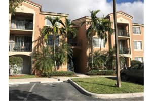 8060 N Nob Hill Rd, Tamarac, FL 33321, Sold 02/08/21