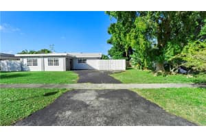8121 NW 72nd Ave, Tamarac, FL 33321, Sold 02/08/21