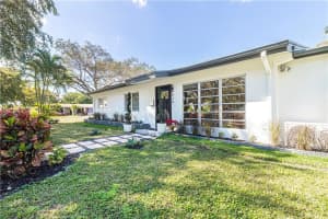 420 S 57th Terrace, Hollywood, FL 33023, Sold 04/19/21