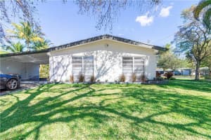 420 S 57th Terrace, Hollywood, FL 33023, Sold 04/19/21