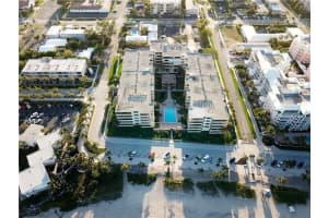 330 SE 20th Ave, Deerfield Beach, FL 33441, Sold 04/09/21