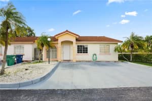 8345 NW 186th St, Hialeah, FL 33015, Sold 01/28/21