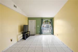 8345 NW 186th St, Hialeah, FL 33015, Sold 01/28/21