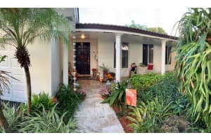7353 Loch ness Dr, Miami Lakes, FL 33014, Sold 03/05/21