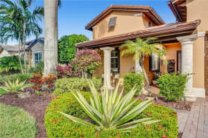 7925 NW 110th Dr, Parkland, FL 33076, Sold 02/19/21