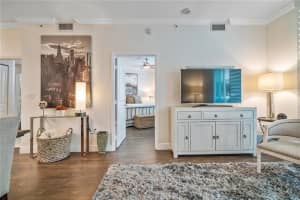 347 N New River Dr E, Fort Lauderdale, FL 33301, Sold 04/30/21