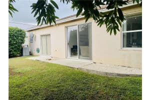 1033 Salmon Isle, Greenacres, FL 33413, Sold 05/04/21