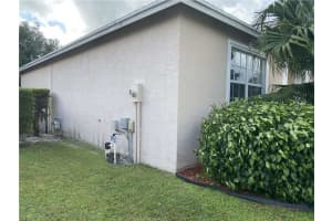 1033 Salmon Isle, Greenacres, FL 33413, Sold 05/04/21
