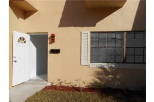 31 Pleasant Hill Ln, Tamarac, FL 33319, Sold 03/17/21
