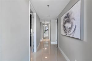 2300 NE 33rd Ave, Fort Lauderdale, FL 33305, Sold 04/20/21