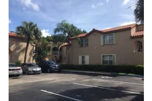 8606 SW 3rd St, Pembroke Pines, FL 33025, Sold 03/30/21