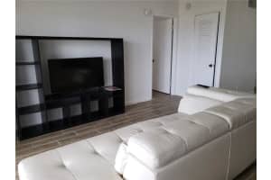 4043 NW 16th St, Lauderhill, FL 33313, Sold 08/13/21