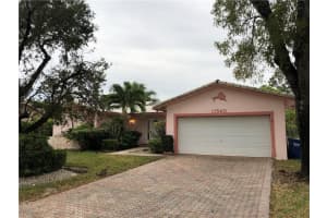 11540 NW 40th St, Coral Springs, FL 33065, Sold 04/08/21