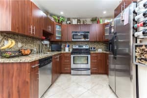 2111 Bayberry Dr, Pembroke Pines, FL 33024, Sold 03/29/21