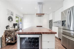 4765 NW 99th Pl, Doral, FL 33178, Sold 04/26/21