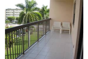1301 NE 7th St, Hallandale Beach, FL 33009, Sold 05/10/21