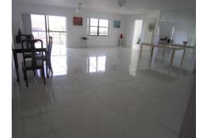 1301 NE 7th St, Hallandale Beach, FL 33009, Sold 05/10/21