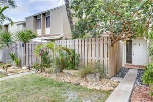 326 City View Dr, Fort Lauderdale, FL 33311, Sold 03/04/21