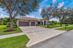 4382 SW 138th Ave, Davie, FL 33330, Sold 04/30/21