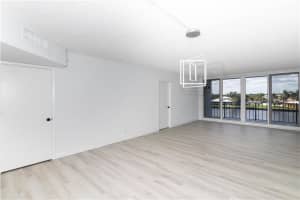 521 N Riverside Dr, Pompano Beach, FL 33062, Sold 02/05/21