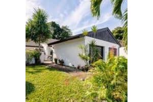 9230 Wedgewood Ln, Tamarac, FL 33321, Sold 04/28/21