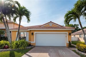 416 SW 195th Ave, Pembroke Pines, FL 33029, Sold 03/08/21