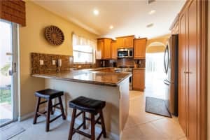 416 SW 195th Ave, Pembroke Pines, FL 33029, Sold 03/08/21