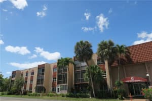 8260 SW 24th St, North Lauderdale, FL 33068, Sold 05/28/21