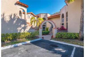 401 SW 86th Ave, Pembroke Pines, FL 33025, Sold 03/10/21