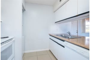 401 SW 86th Ave, Pembroke Pines, FL 33025, Sold 03/10/21