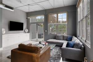 425 N Andrews Ave, Fort Lauderdale, FL 33301, Sold 03/22/21