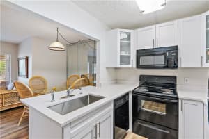 317 Pine Ridge Cir b1, Greenacres, FL 33463, Sold 04/30/21