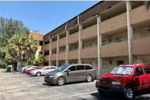 5090 SW 64th Ave, Davie, FL 33314, Sold 12/17/21
