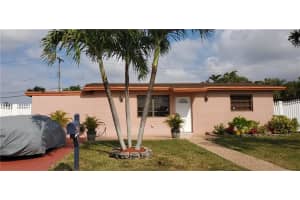 7271 NW 169th St, Hialeah, FL 33015, Sold 04/09/21