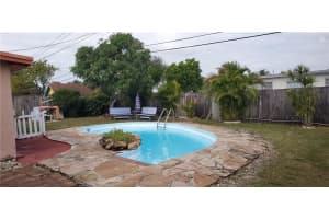 7271 NW 169th St, Hialeah, FL 33015, Sold 04/09/21