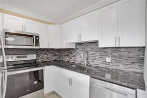 3200 Springdale Blvd, Palm Springs, FL 33461, Sold 04/14/21