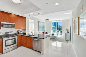 315 NE 3rd Ave, Fort Lauderdale, FL 33301, Sold 04/16/21