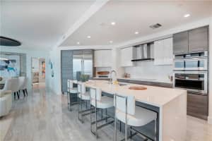 100 E Las Olas Blvd #2401, Fort Lauderdale, FL 33301, Sold 02/02/21