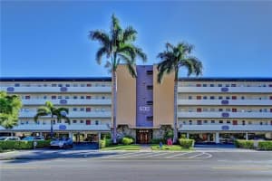 600 NE 14th Ave, Hallandale Beach, FL 33009, Sold 03/25/21