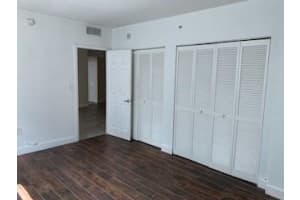 7501 E Treasure Dr #3t, North Bay Village, FL 33141, Sold 02/22/22
