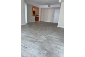 7501 E Treasure Dr #3t, North Bay Village, FL 33141, Sold 02/22/22