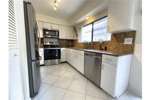 9720 NW 18th Pl, Plantation, FL 33322, Sold 03/10/21