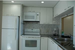 20400 W Country Club Dr, Aventura, FL 33180, Sold 04/19/21