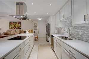 951 De Soto Rd, Boca Raton, FL 33432, Sold 06/08/21